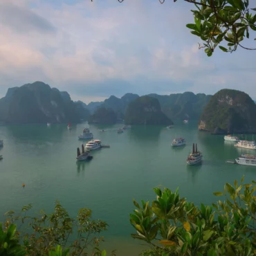 The Best Spots for Kayaking in Halong Bay